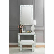 Load image into Gallery viewer, Nysa Vanity Stool
